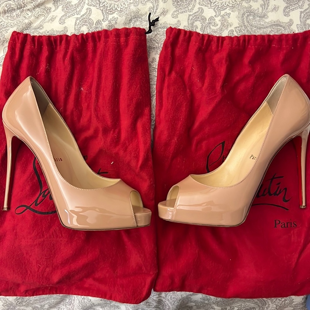 Christian Louboutin Very Prive pumps